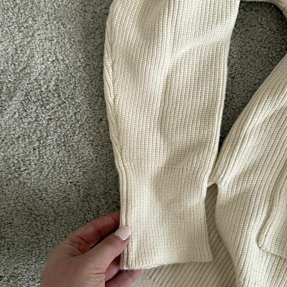 NEW- Zara Chunky Knit Sweater - Picture 5 of 13